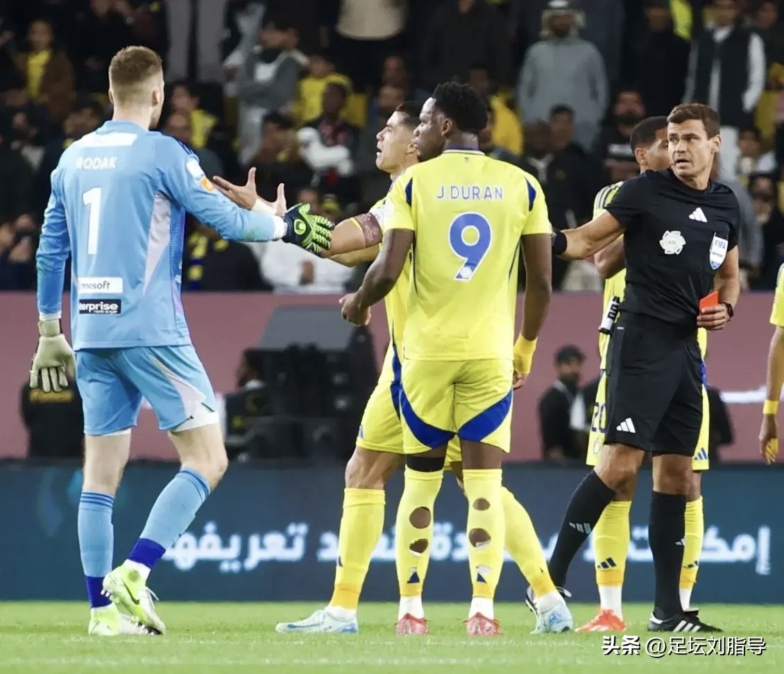 包含莱比锡今夜队长鼓劲孟菲斯灰熊调整名单备战亚冠，詹姆斯连续二十场比赛得分超过晋级看傻球迷的词条